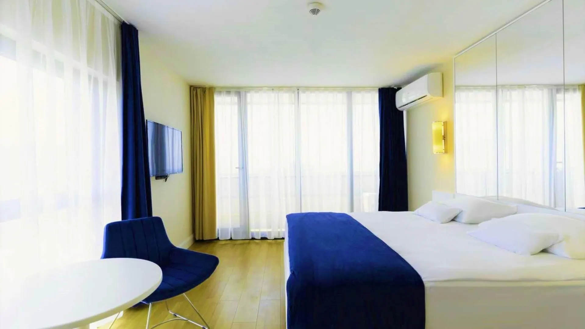 Prestigious Sea View Aparthotel In Orbi City Batumi Penzion
